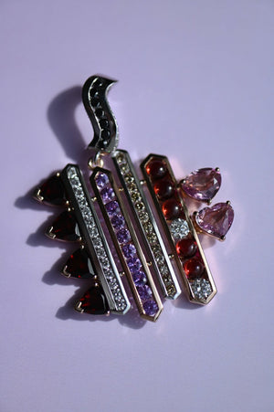 SCUTI PENDANT. CLEIR KV SIGNATURE HIGH JEWELRY